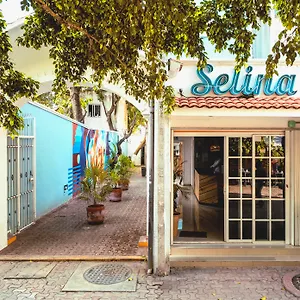Selina פלאייה דל כרמן