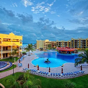 The Royal Haciendas & Semesteranläggning (resort)